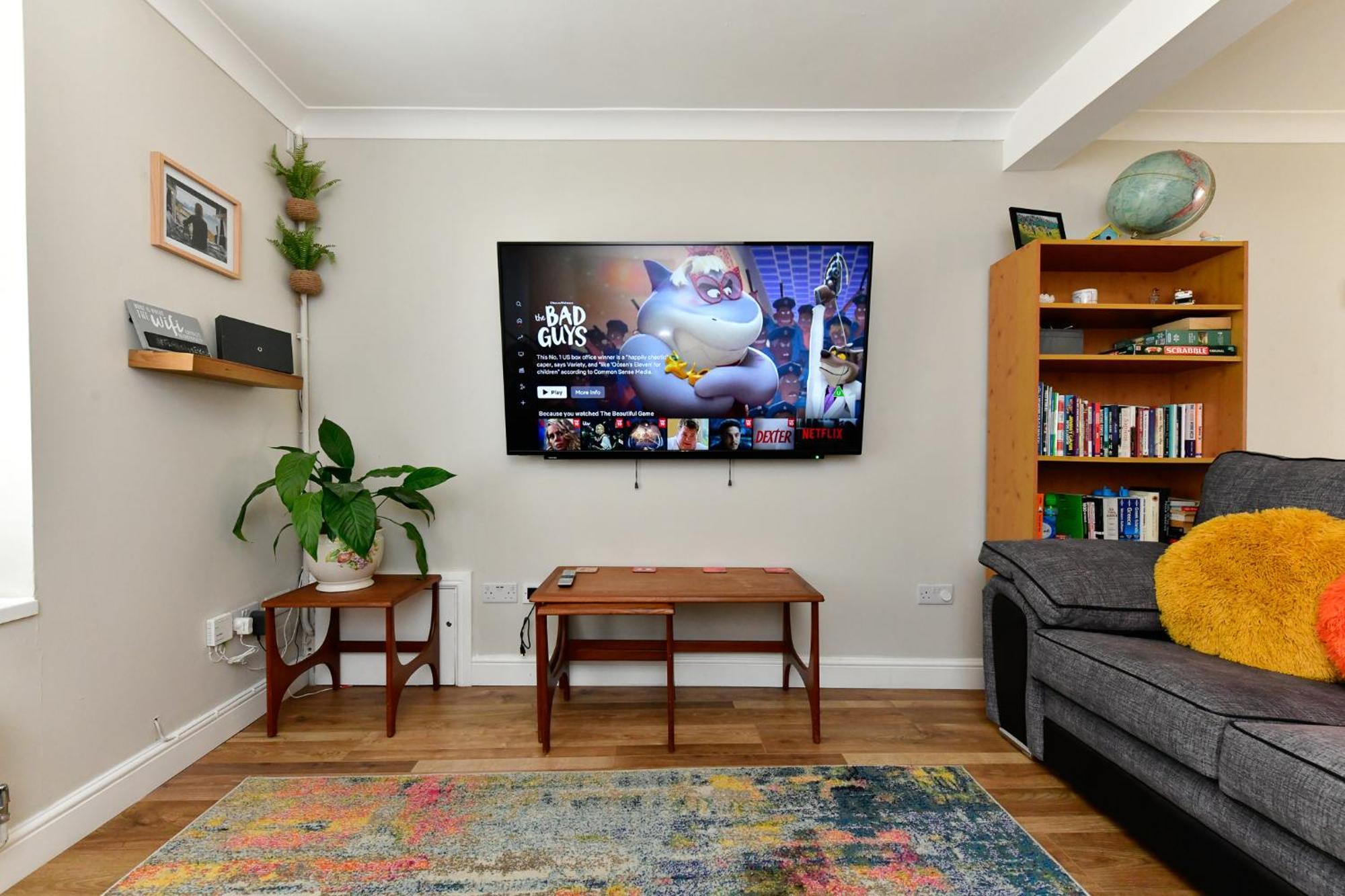 Free Parking - Heart Of The City - Superb Townhouse & Garden - Peaceful Area But Only 5Min Walk To Beach, Shops, Bars, Arena, Marina, Parks Swansea Kültér fotó