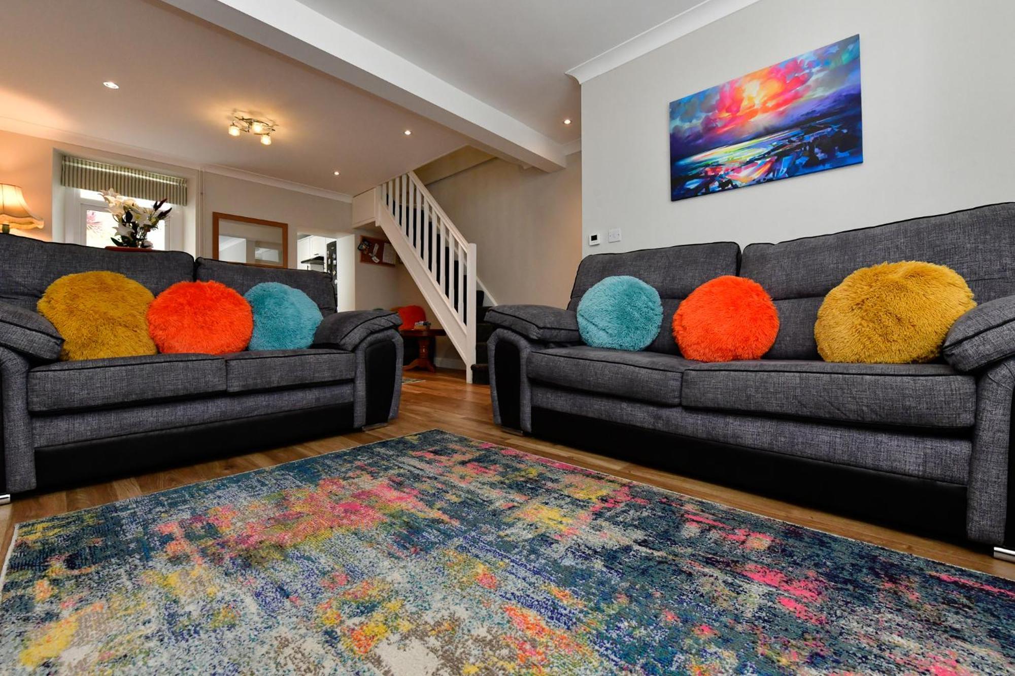 Free Parking - Heart Of The City - Superb Townhouse & Garden - Peaceful Area But Only 5Min Walk To Beach, Shops, Bars, Arena, Marina, Parks Swansea Kültér fotó
