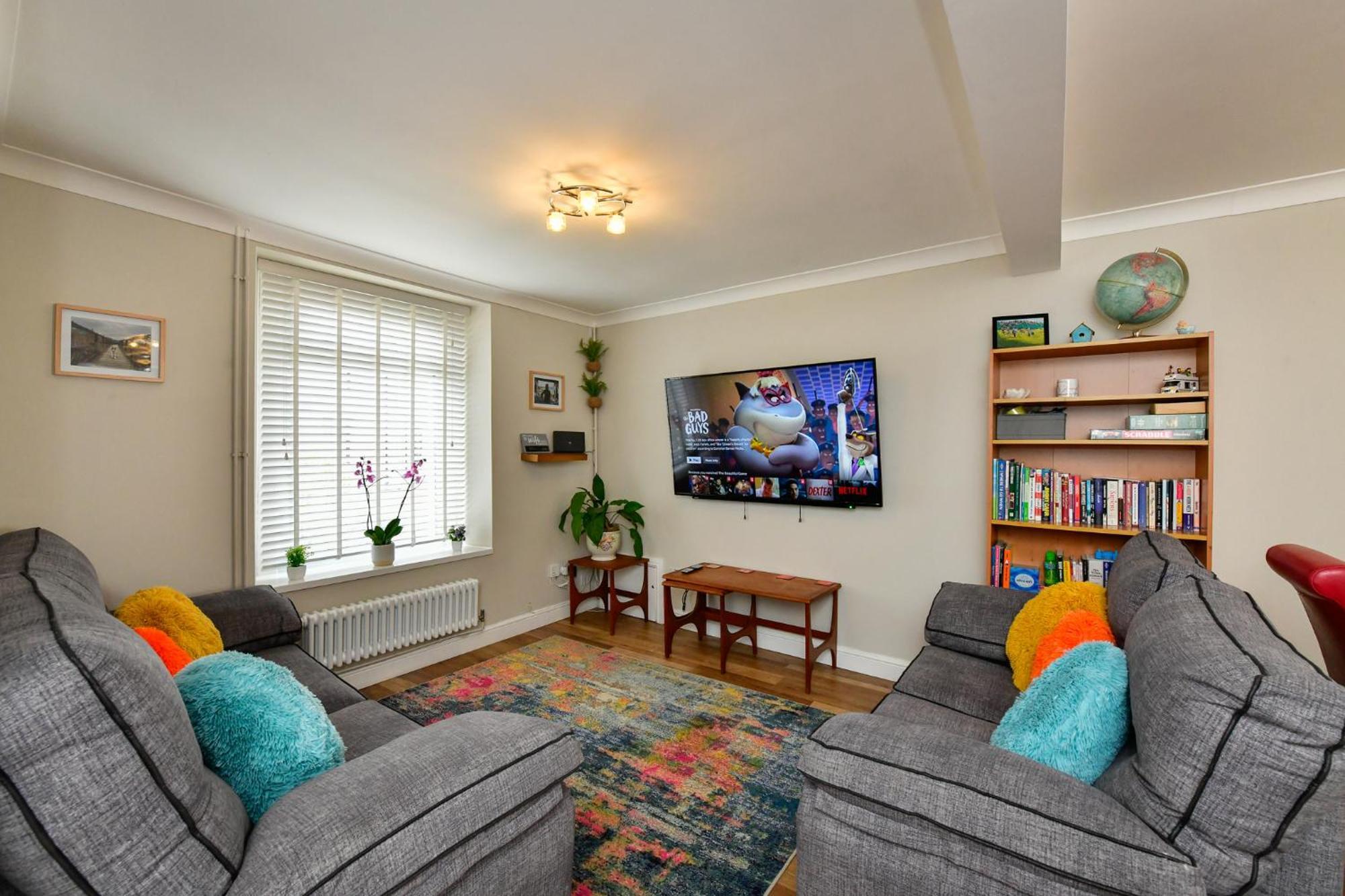 Free Parking - Heart Of The City - Superb Townhouse & Garden - Peaceful Area But Only 5Min Walk To Beach, Shops, Bars, Arena, Marina, Parks Swansea Kültér fotó